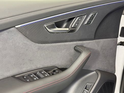 New 2026 Audi SQ8 Prestige image 13