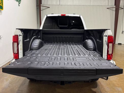 Used 2022 Ford F250 Platinum w/ Tremor Off-Road Package AWD/4WD image 61