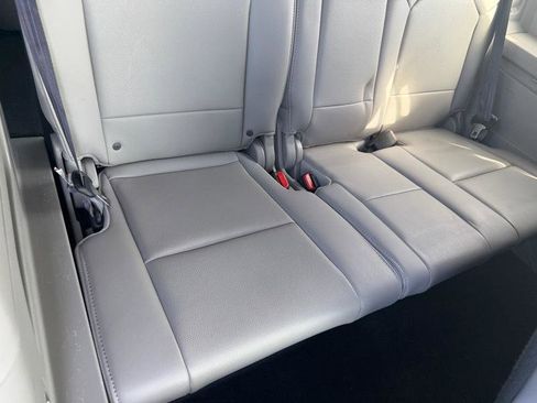 Used 2011 Honda Pilot Touring image 26