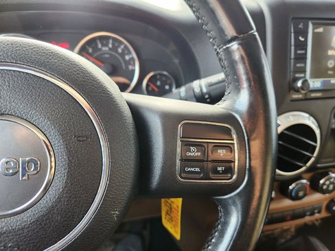 Used 2012 Jeep Wrangler Rubicon w/ Dual Top Group image 35