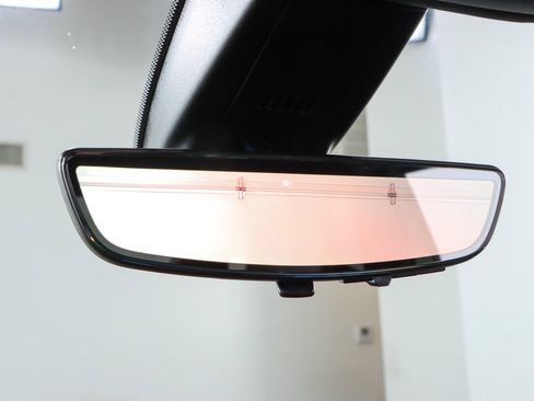 Used 2023 Cadillac XT6 Premium Luxury w/ Technology Package FWD image 22