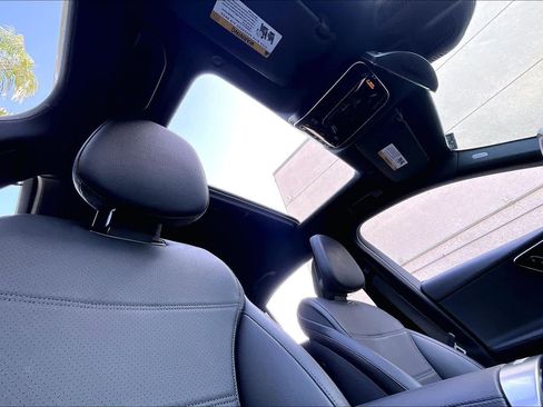 Used 2024 Mercedes-Benz C 300 Sedan image 13