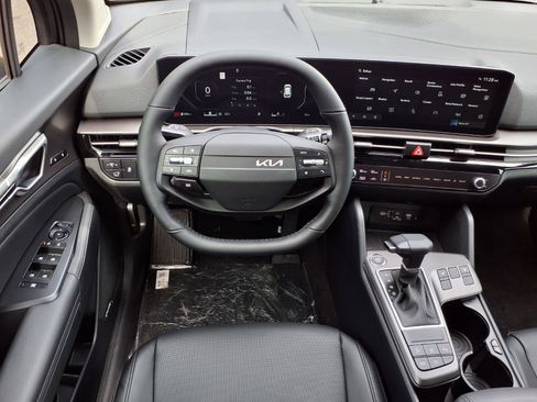 New 2026 Kia Sportage SX FWD image 6