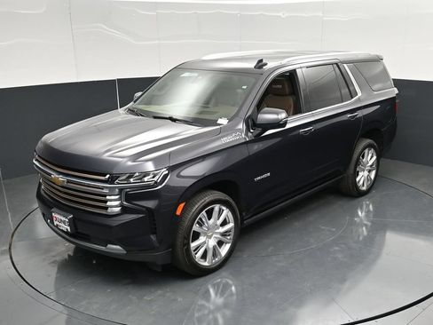 Used 2022 Chevrolet Tahoe High Country w/ Premium Package 2 AWD/4WD image 50