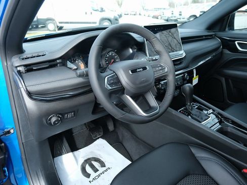 New 2026 Jeep Compass Latitude image 4