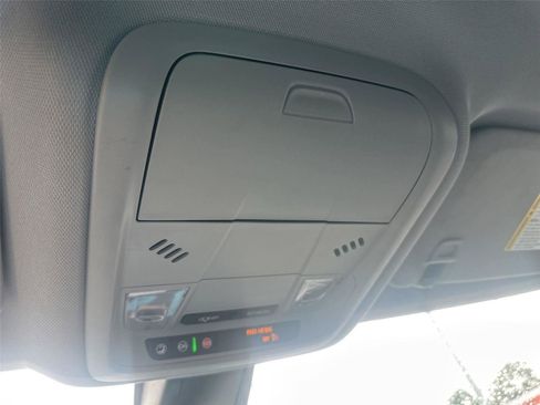 Used 2025 Chevrolet Blazer LT FWD image 31