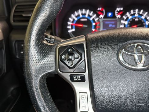 Used 2017 Toyota 4Runner SR5 Premium image 27
