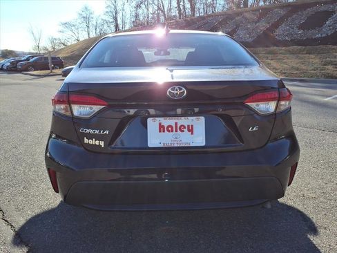 Used 2022 Toyota Corolla LE image 6