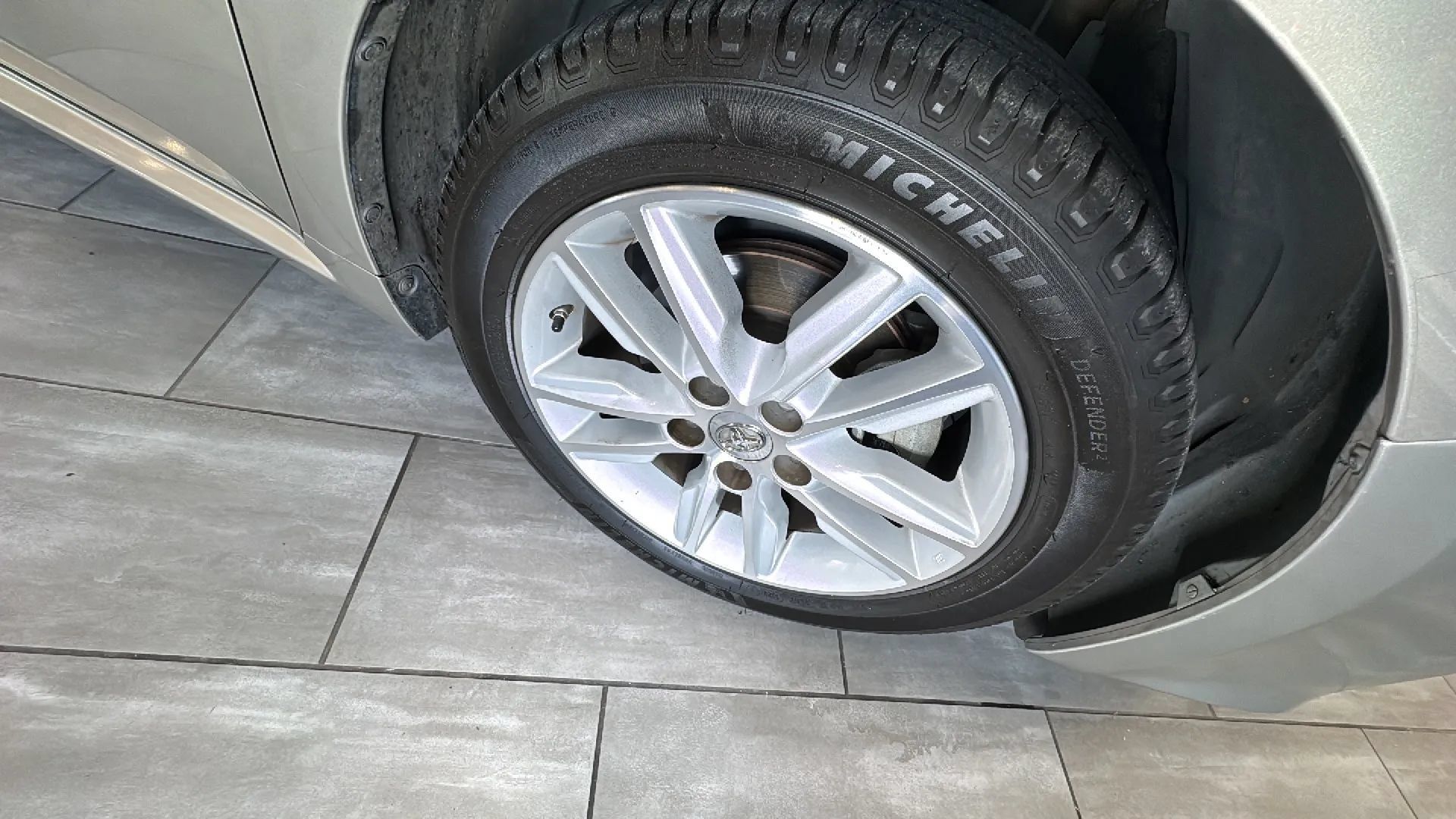 Used 2015 Toyota Avalon XLE FWD image 47