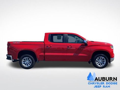 Used 2023 Chevrolet Silverado 1500 LT w/ Convenience Package II AWD/4WD image 8