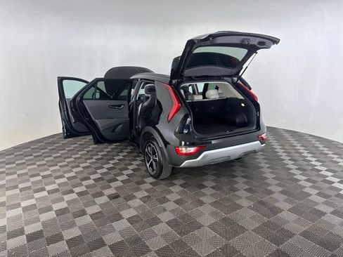 Certified 2025 Kia Niro EX FWD image 18