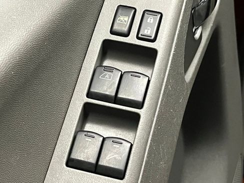 Used 2016 Nissan Frontier SV w/ SV Value Truck Package image 14