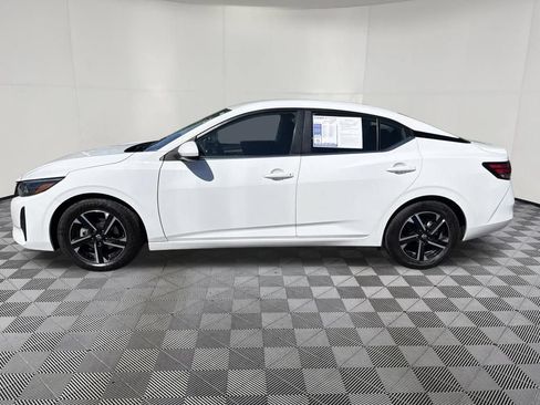 Used 2025 Nissan Sentra SV FWD image 4