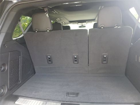 Used 2022 Chevrolet Tahoe Z71 w/ Z71 Off-Road Package image 34