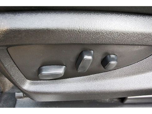 Used 2019 GMC Yukon Denali w/ Denali Ultimate Package image 32