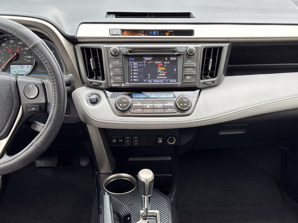 Used 2015 Toyota RAV4 Limited AWD/4WD image 19