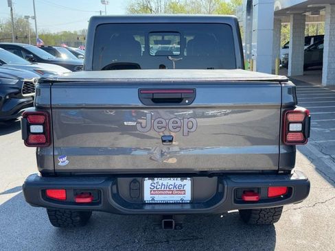 Used 2021 Jeep Gladiator Rubicon AWD/4WD image 4