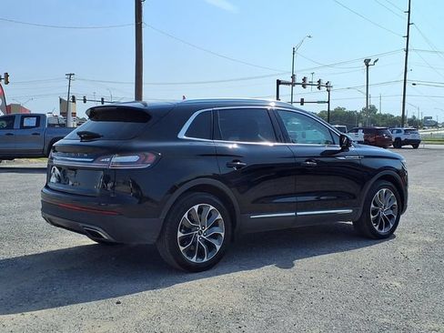 Used 2021 Lincoln Nautilus Reserve AWD/4WD image 21