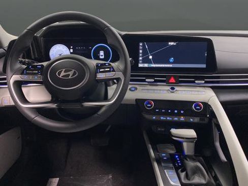 New 2026 Hyundai Elantra Limited image 11