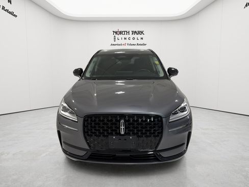 Used 2023 Lincoln Corsair Reserve w/ Jet Appearance Package FWD image 8