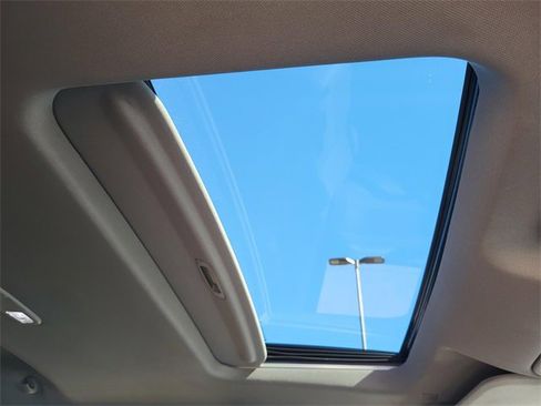 Used 2021 GMC Sierra 1500 Denali w/ Denali Premium Package image 9