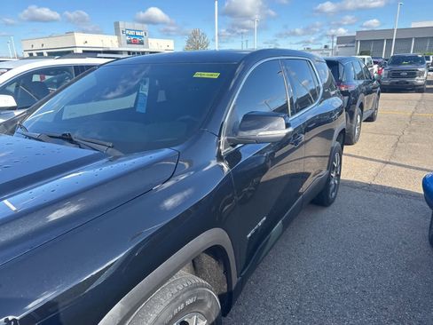 Used 2021 GMC Acadia SLE FWD image 20