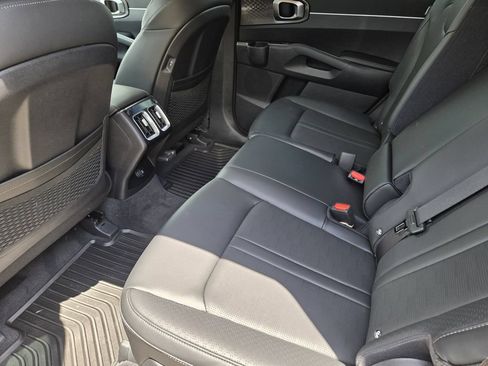 New 2026 Kia Sorento S w/ S Panoramic Sunroof Package FWD image 22