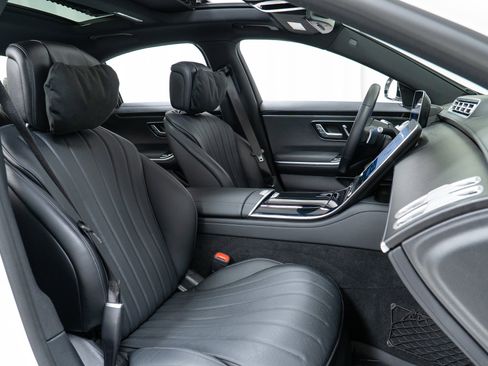 Certified 2022 Mercedes-Benz S 500 4MATIC w/ AMG Line Package image 22