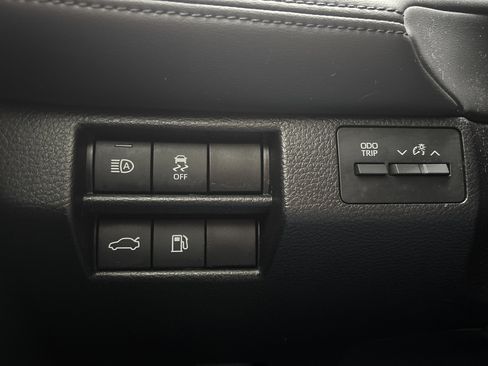 Used 2022 Toyota Avalon XLE image 27