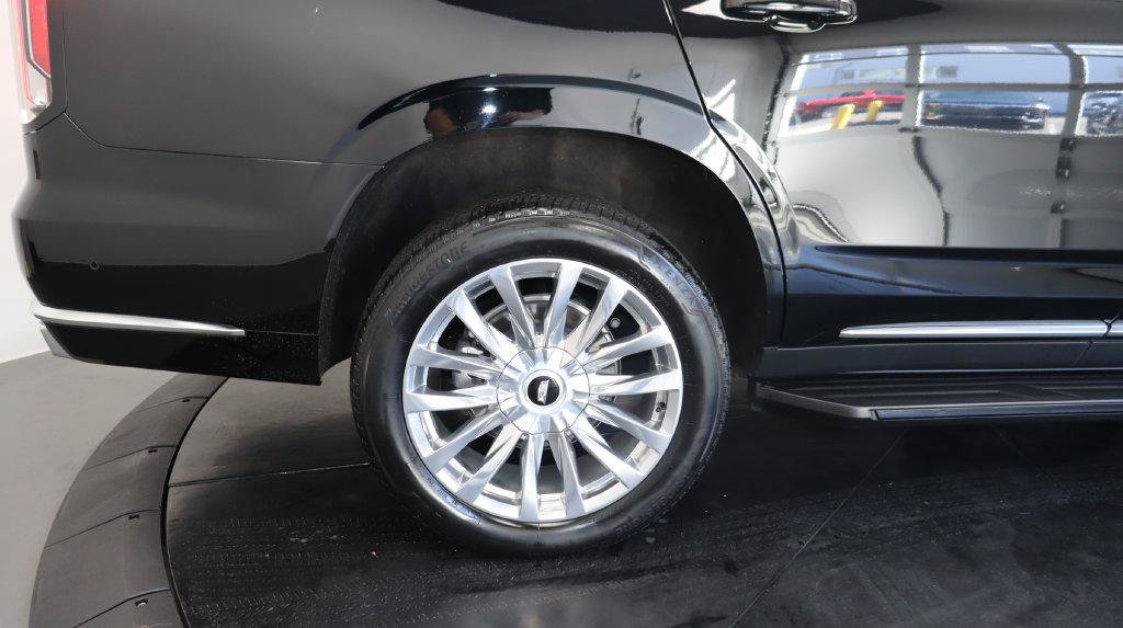 Certified 2024 Cadillac Escalade Premium Luxury w/ Performance Package AWD/4WD image 17