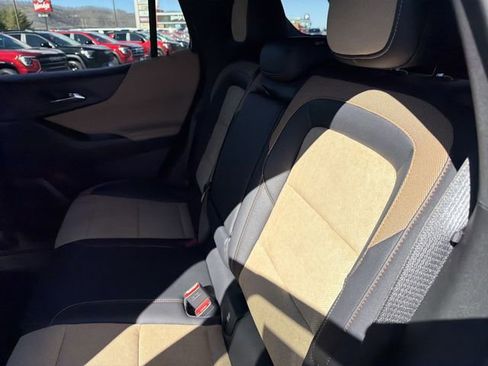 New 2026 Chevrolet Equinox ACTIV w/ LPO, Floor Liner Package AWD/4WD image 13