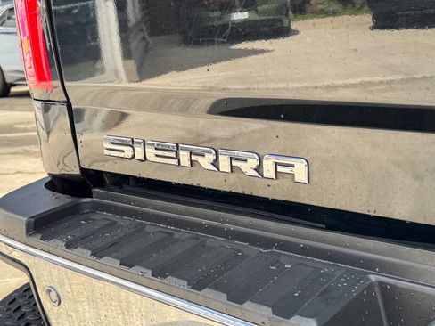 Used 2019 GMC Sierra 2500 SLT w/ Duramax Plus Package AWD/4WD image 19
