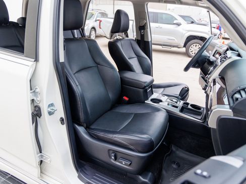 Used 2021 Toyota 4Runner Limited image 46