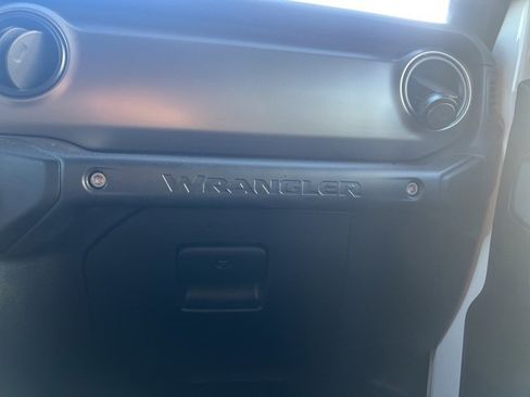 Used 2021 Jeep Wrangler Sport S image 18