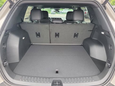 New 2026 GMC Terrain Elevation w/ Elevation Premium Package FWD image 9
