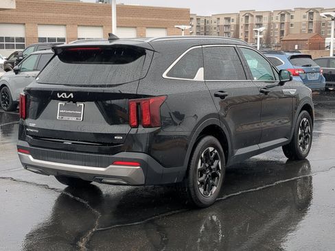 Certified 2024 Kia Sorento S image 5