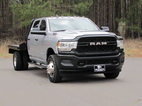 Used 2022 RAM 3500 Tradesman w/ Max Tow Package image 7