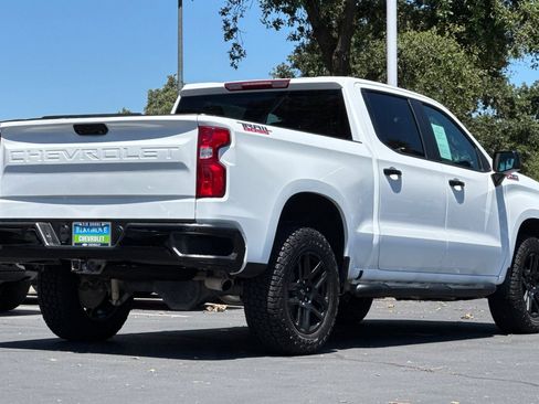 Used 2025 Chevrolet Silverado 1500 LT Trail Boss w/ Protection Package AWD/4WD image 3