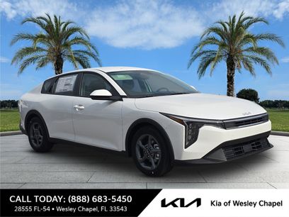 New 2025 Kia K4 LXS