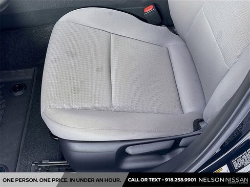 Used 2024 Toyota Prius LE image 19