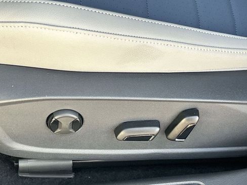 New 2026 Volkswagen Jetta SE FWD image 16
