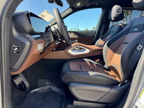New 2026 Mercedes-Benz GLS 63 AMG 4MATIC image 11