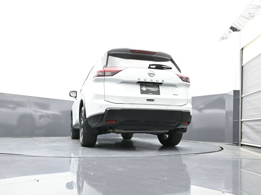 Certified 2026 Nissan Rogue SV AWD/4WD image 44
