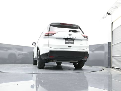 Used 2026 Nissan Rogue SV AWD/4WD image 44