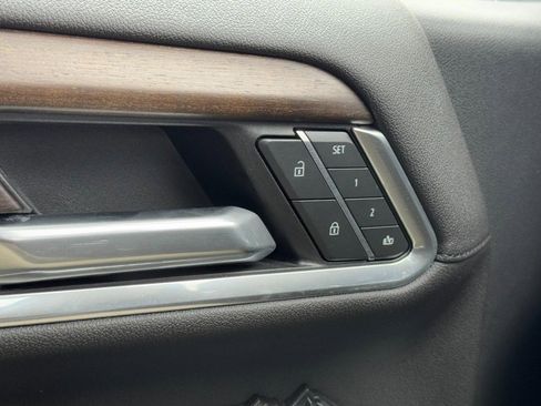 Used 2025 Chevrolet Silverado 1500 High Country w/ Technology Package image 20