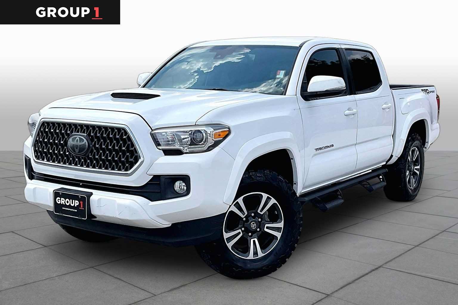 Used 2018 Toyota Tacoma TRD Sport w/ Technology Package RWD image 1