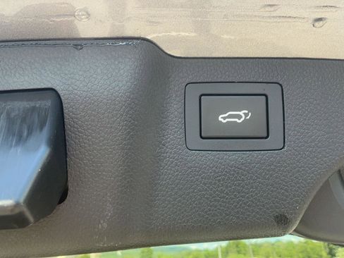 Used 2018 Hyundai Santa Fe Sport w/ 2.0T Ultimate Tech Package 05 AWD/4WD image 10