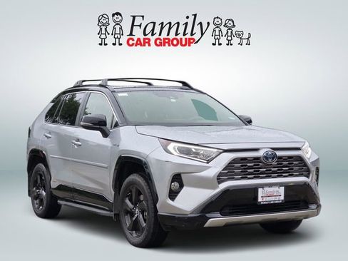 Used 2019 Toyota RAV4 XSE AWD/4WD image 2