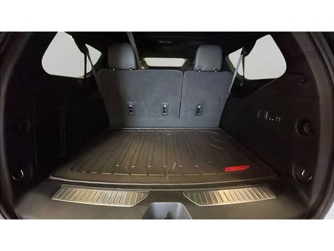 Used 2024 GMC Yukon XL AT4 w/ AT4 Premium Package AWD/4WD image 18