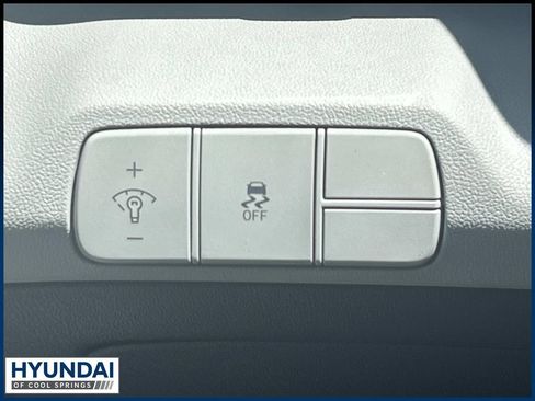 New 2026 Hyundai Elantra Limited FWD image 28
